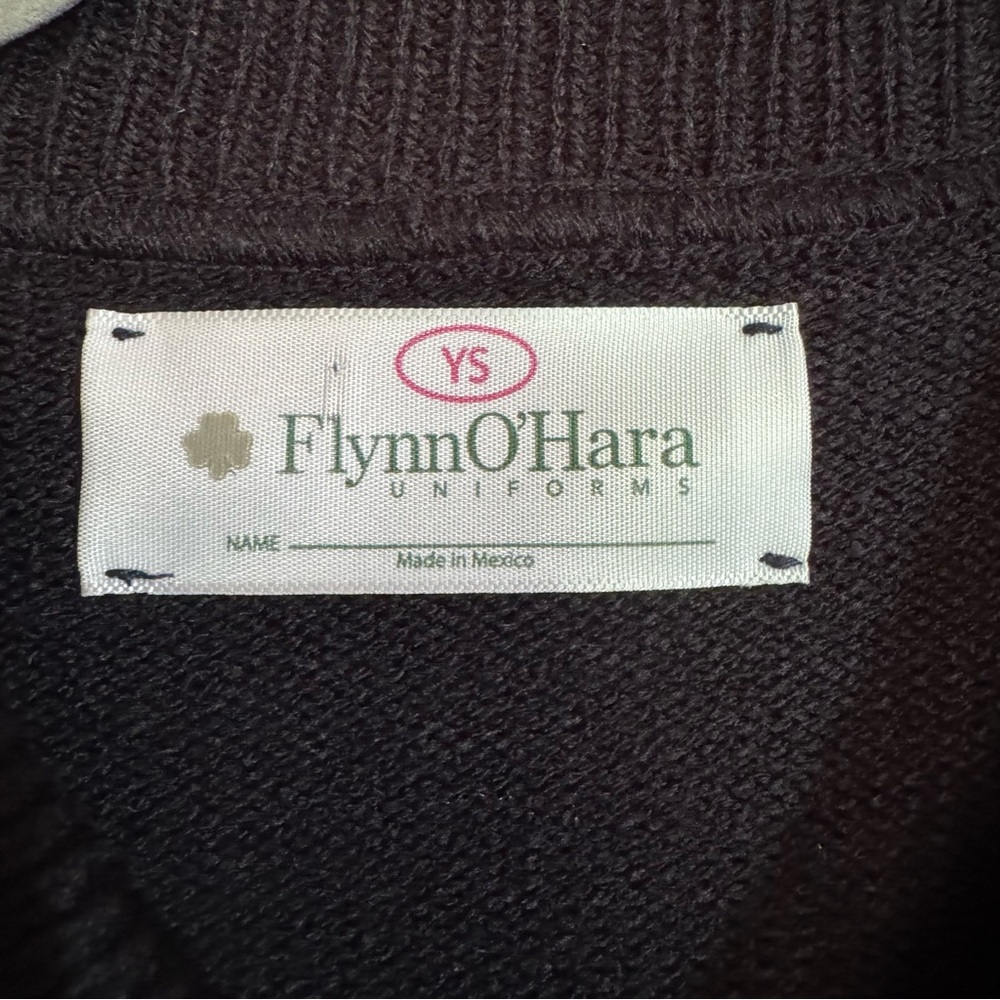Notre Dame Flynn O’Hara Black & White sweater Vest in Youth Small - Picture 3 of 4